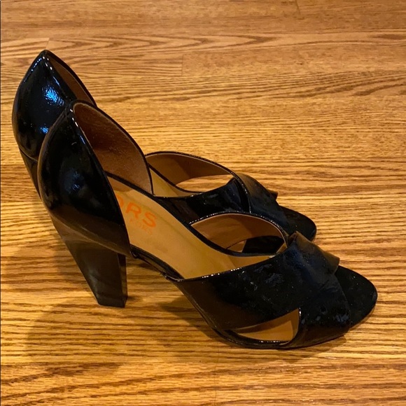 KORS Michael Kors Shoes - KORS by Michael Kors High heel black patent shoes